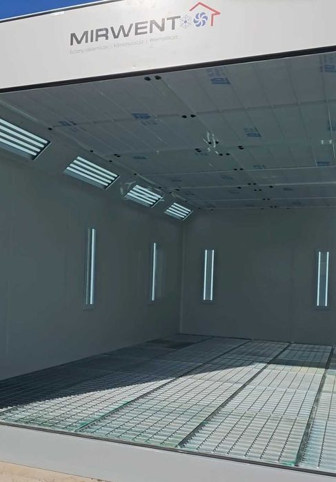 Kabina lakiernicza samochodowa MIRWENT 4 × 7 m, dostępną od ręki.