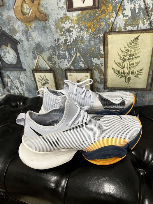 Кроссовки Nike 44