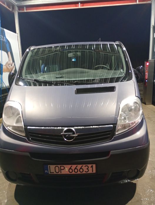 Opel Vivaro 2.0 115KM 2011rok long 9 osób