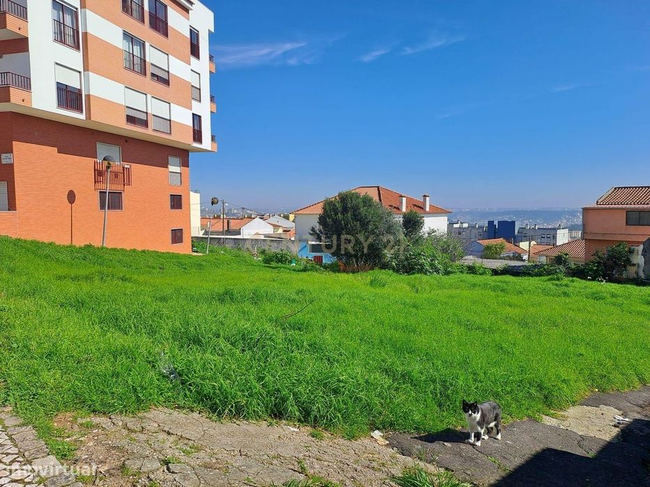 Terreno c/ 210m2 para construção de moradia | Amadora — Algueirão-Mem Martins, Lisboa