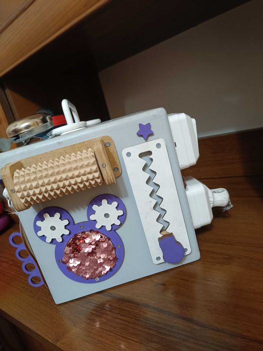 Дитяча іграшка бізі куб