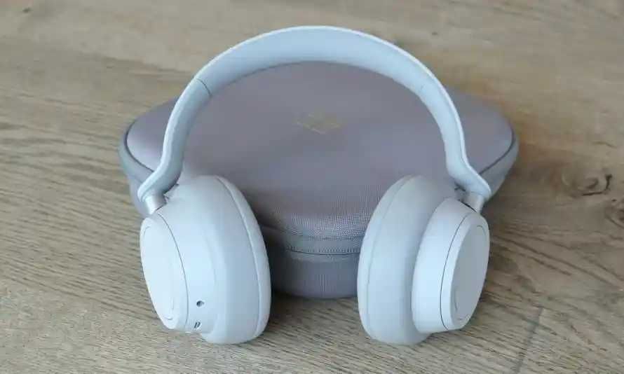 Surface Book 2 13" (Excellent Condition) + Accessories64740378033793123