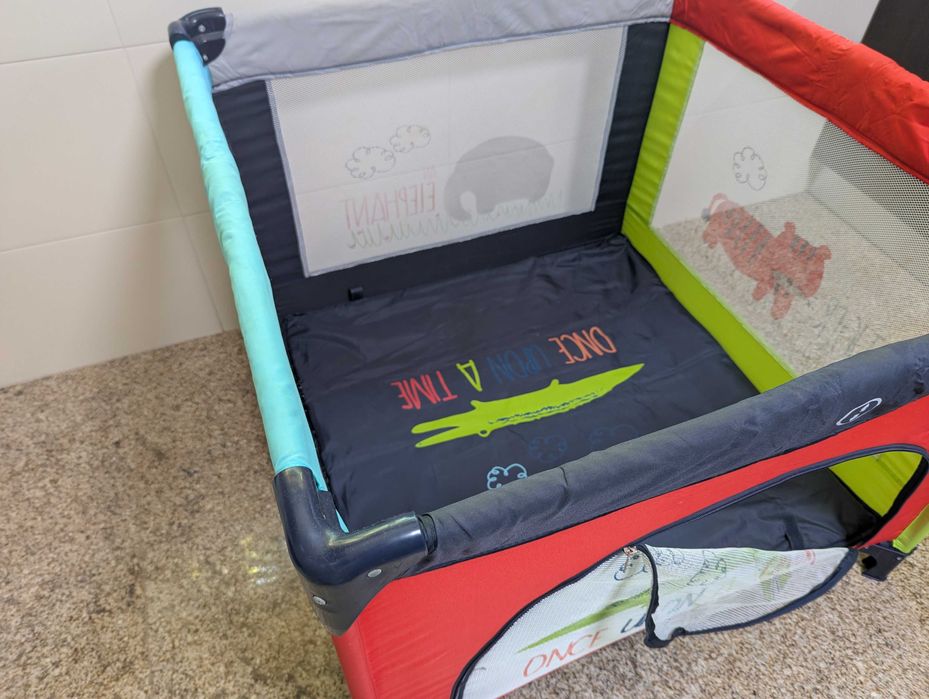 Parque infantil quadrado BBest