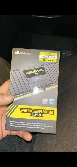 Ram Corsair Ddr4 3200mhz + motherboard e cooler