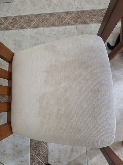 Mesa Extensível em Cerejeira + 4 Cadeiras + Capas (C/ Entrega)