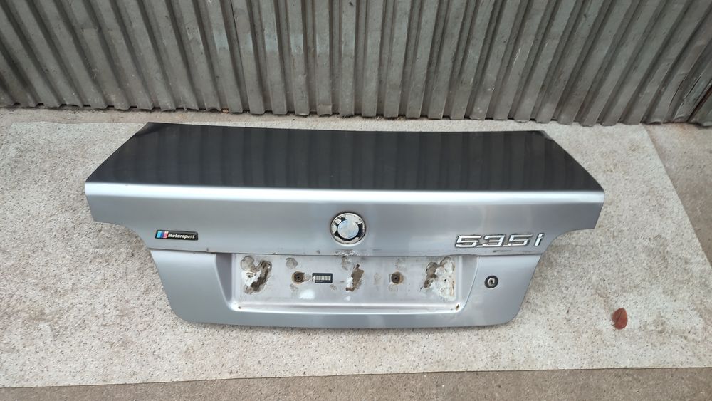 BMW E39 sedan klapa bagażnika tył tylna