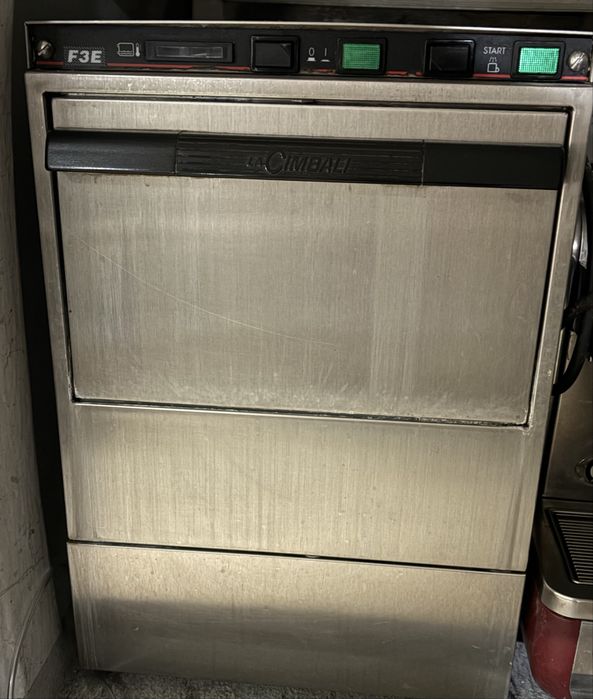Maquina de cafe e maquina de lavar loiça indostrial