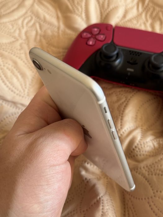 iPhone SE 2022 (3) 128Gb Neverlock