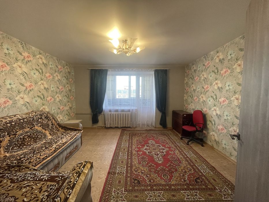 Сдаю 2- ком ж/м Комунар в жилом состоянии