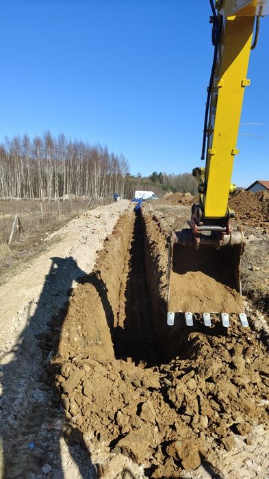 Usługi  koparko ładowarka kopararka kołowa 19 t koparka gasienicowa 25