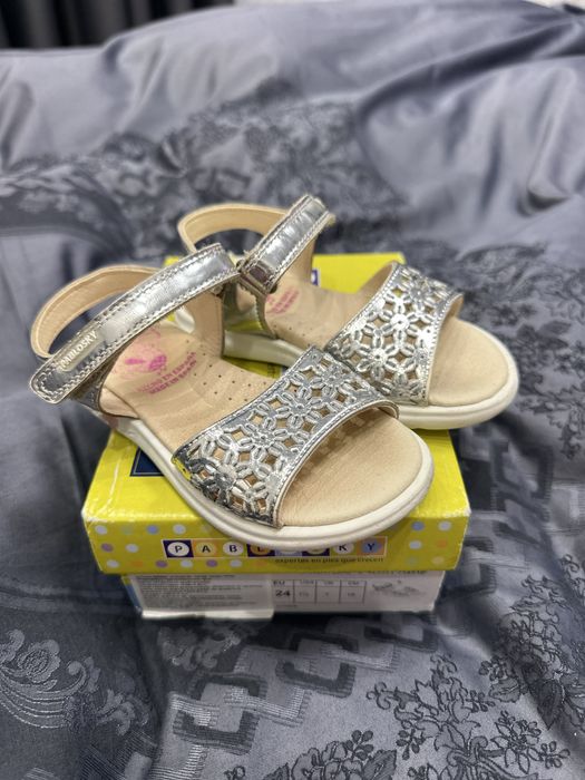 Кожаные Босоножки на девочку Pablosky размер 24