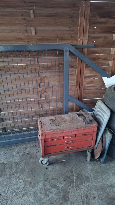 Brama przesuwna  płot