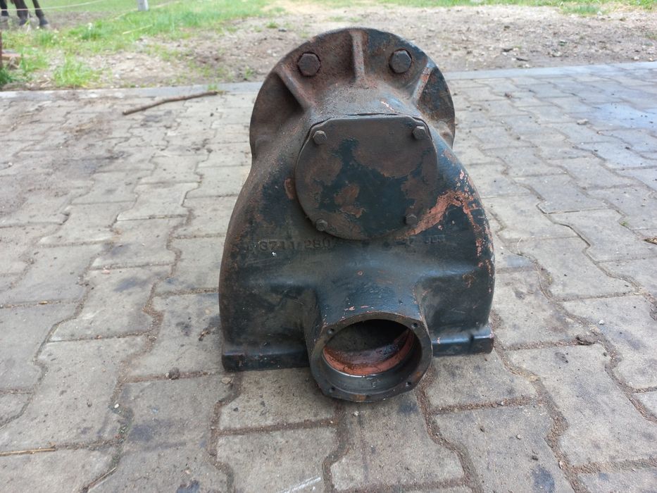 Obudowa zwolnicy zetor 7211