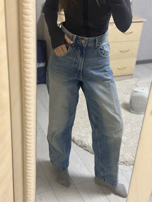 Джинси bershka на С-М розмір