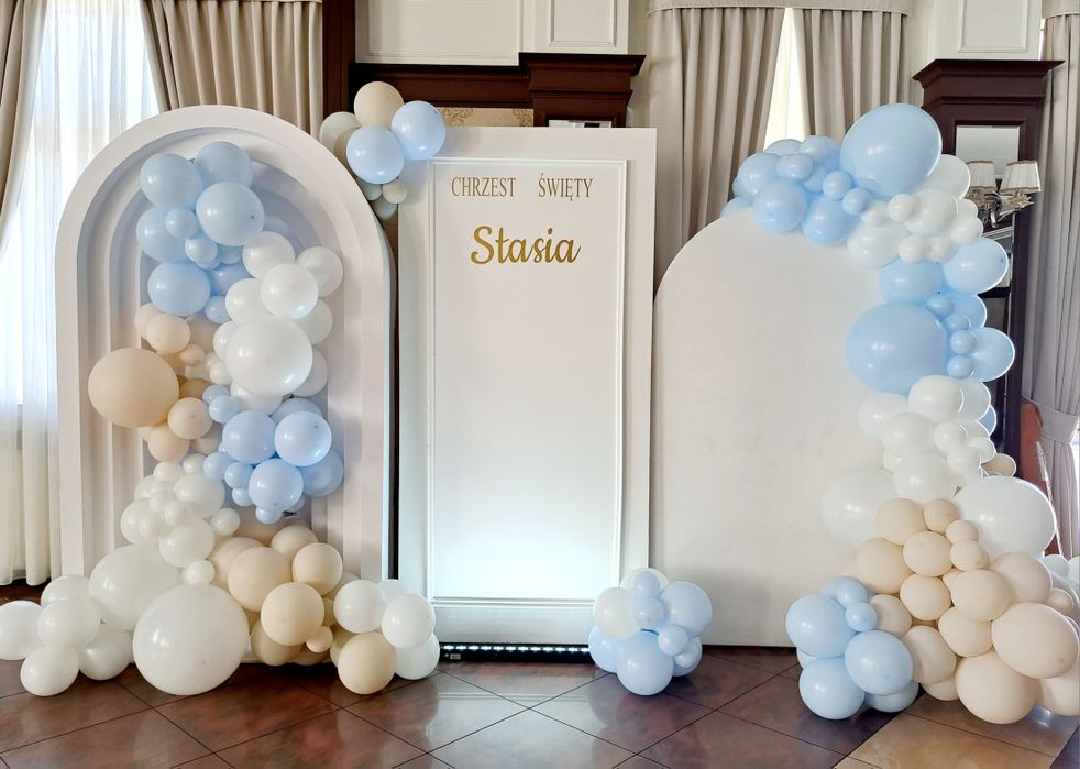 Dekoracja balonowa koło ścianka na chrzest komunia roczek balony