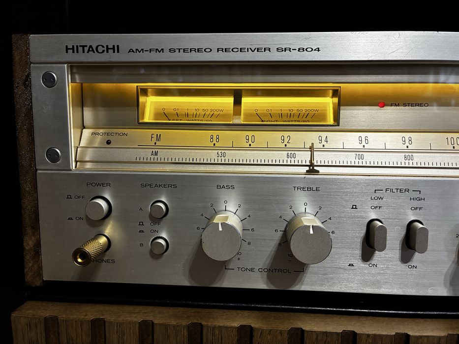 Amplituner Vintage Hitachi SR-804 po serwisie