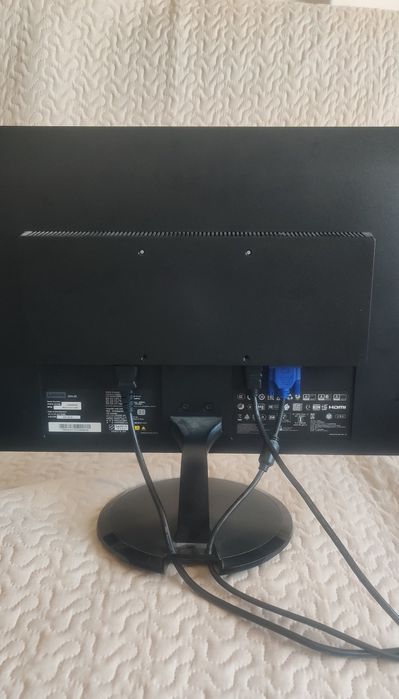 Monitor Lenovo D24-20; Para reparação