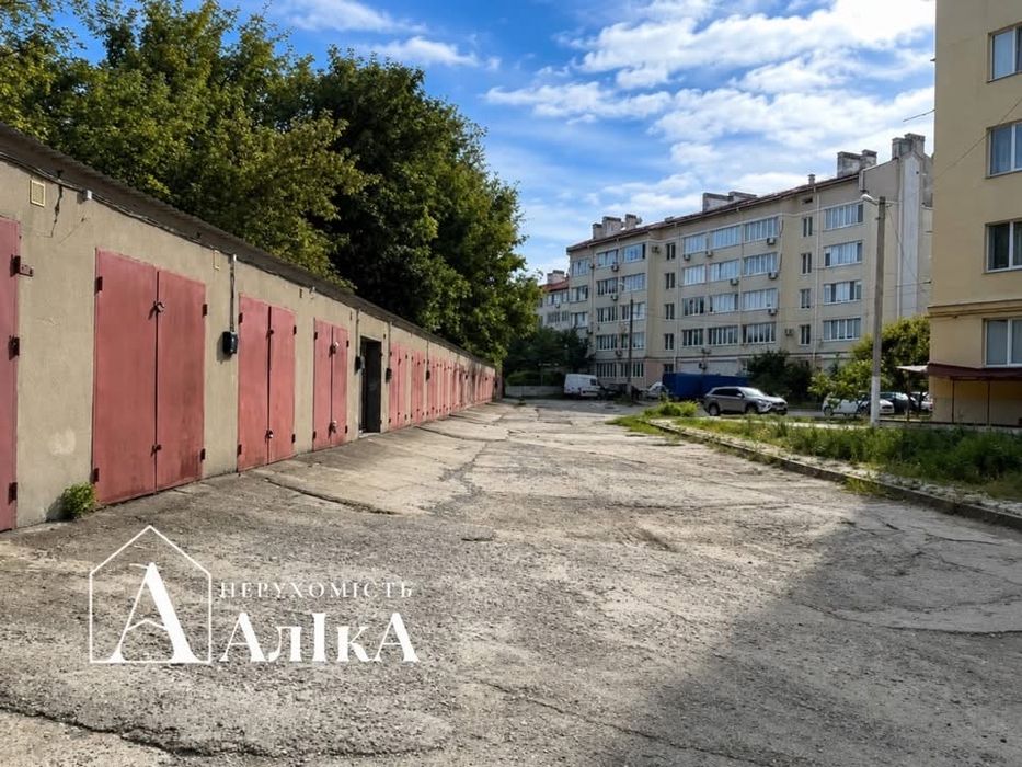 Продам капітальний гараж