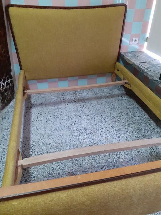 Cama de casal Vintage