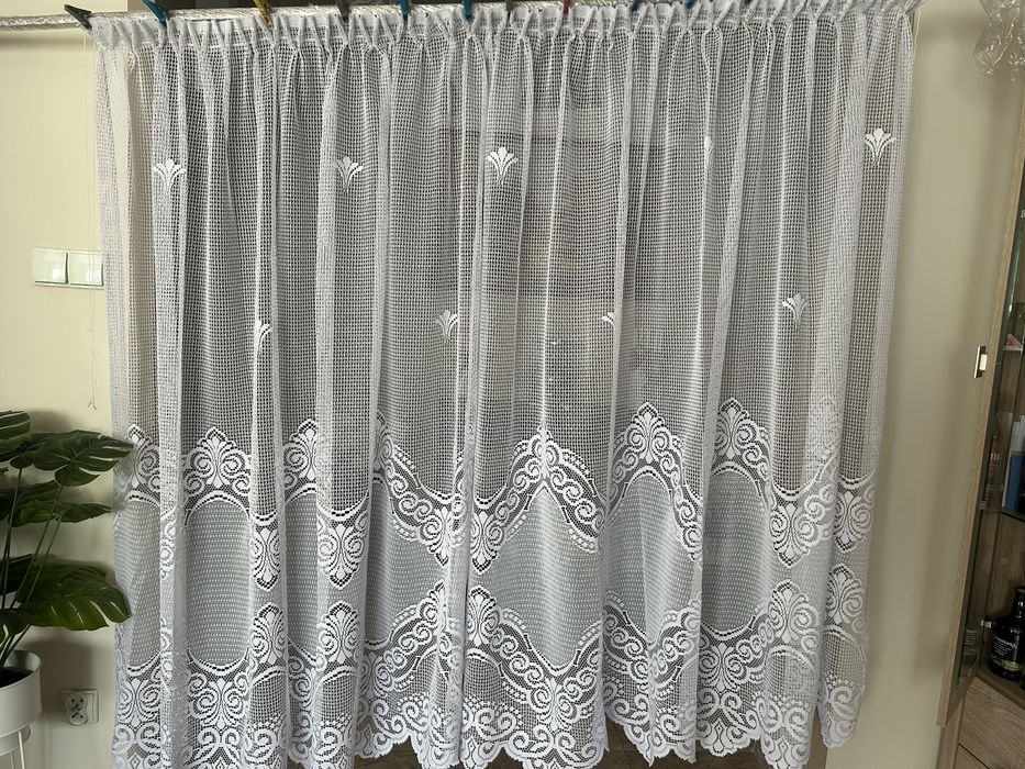 Gruba firanka dolem fala