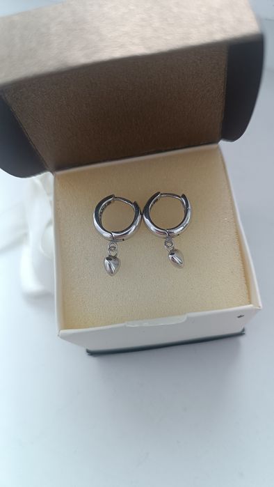 Srebrne kolczyki kółka serca