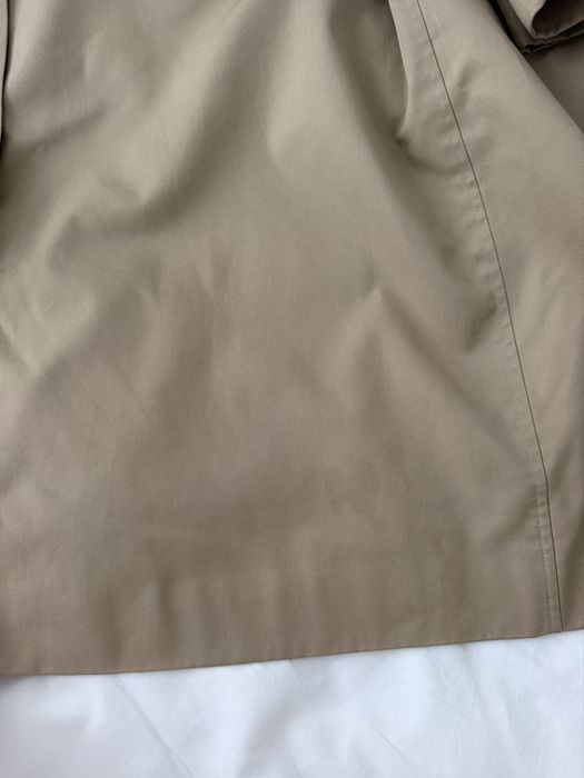 Beżowy płaszcz Burberry