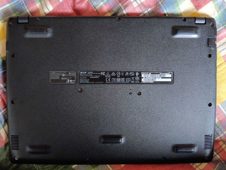 Portátil Acer Aspire 1 - 14" | Intel Celeron | 4GB RAM | 64GB eMMC | Como Novo (Formatado)