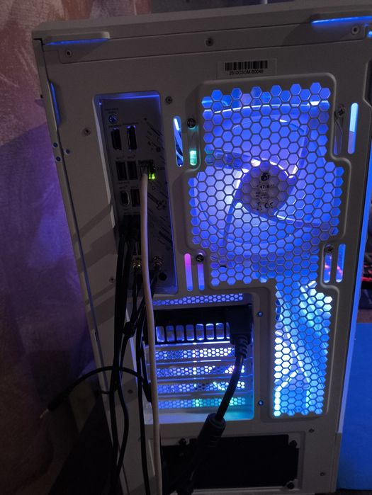 Продам Пк AMD Ryzen 5 7600X Gigabyte RTX 5060 AERO OC