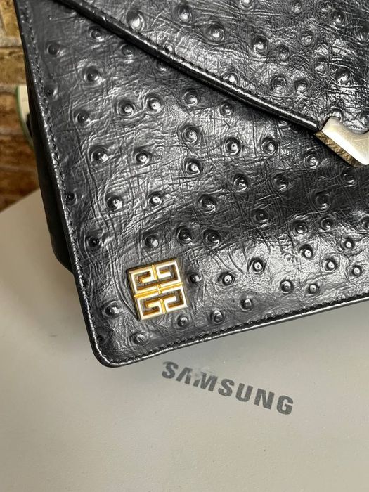 Givenchy 1960 роки сумка вінтаж страус