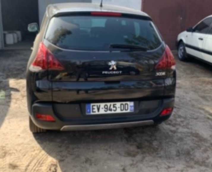 ПЕЖО 3008 2015 року