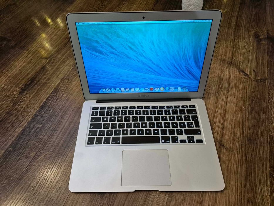 MacBook Air A1466 i5/4Gb/SSD/BateriaOK/macOS X