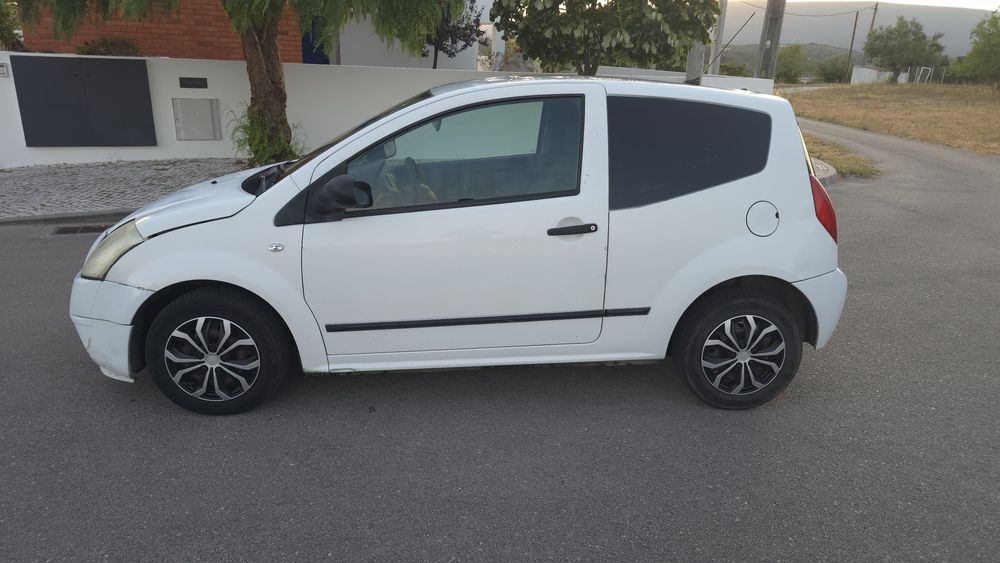 Vende se Cintroen c2