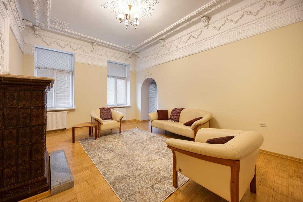 Оренда квартири/ 7 кімнат/Верхратського/Австрійський/Львів