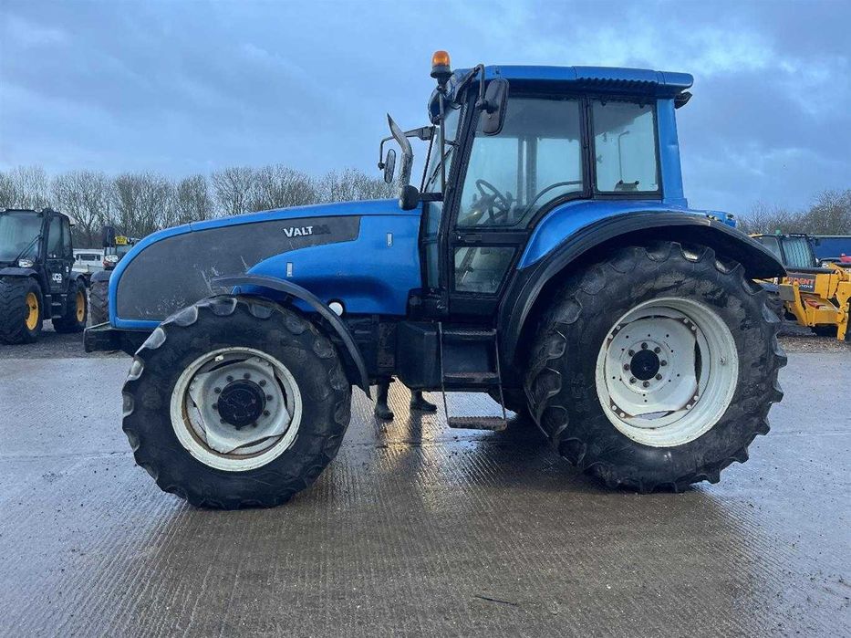 Ciągnik rolniczy VALTRA T150 amortyzacja osi