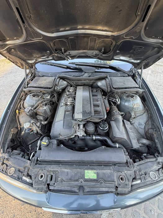 BMW e39. 2.8 Automat