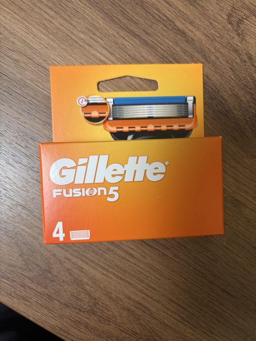 Gillette fusion 5  sport- ручка +6 картриджів