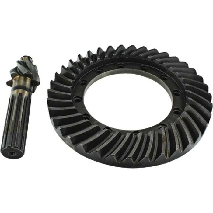 Koło z wałkiem tylnego mostu MF URSUS