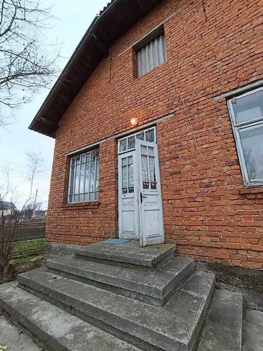 Продаж двох будинків в с. Залуква