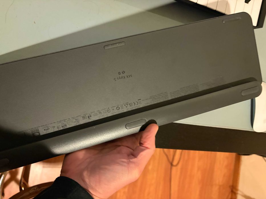 Logitech MX Keys Bluetooth ou RX