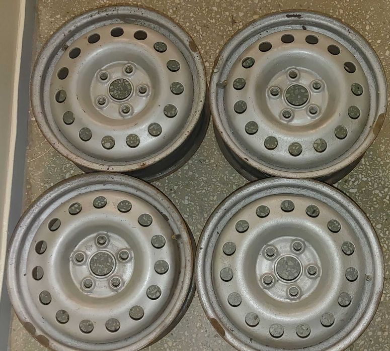 Komplet 4 szt felgi stalowe KRONPRINZ rozmiar 6x16" rozstaw 5x112 ET50