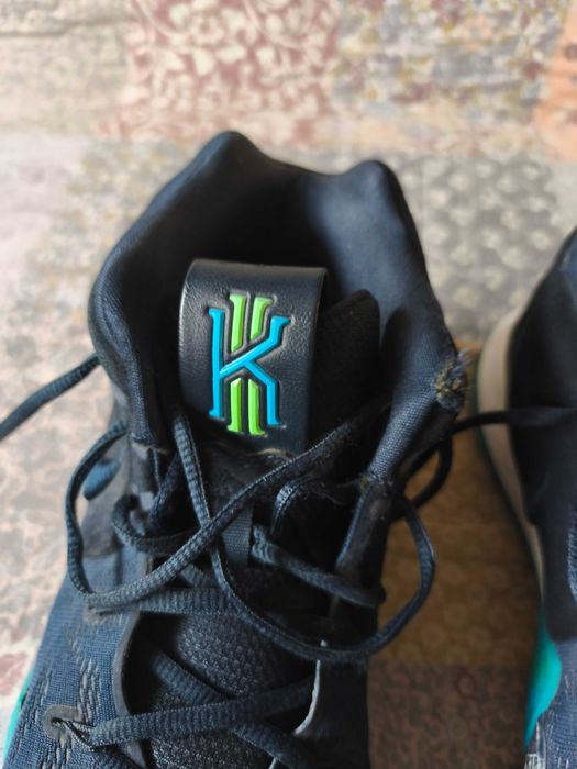 Nike Kyrie 4 Obsidian