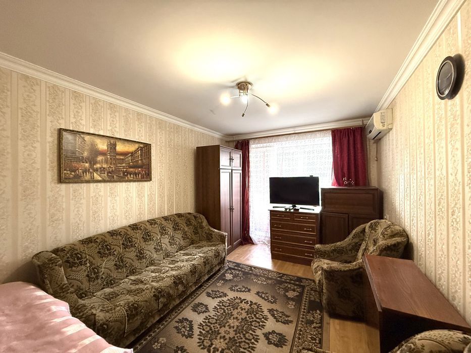 Оренда однокімнатної квартири. Другий поверх. Пр. Миру