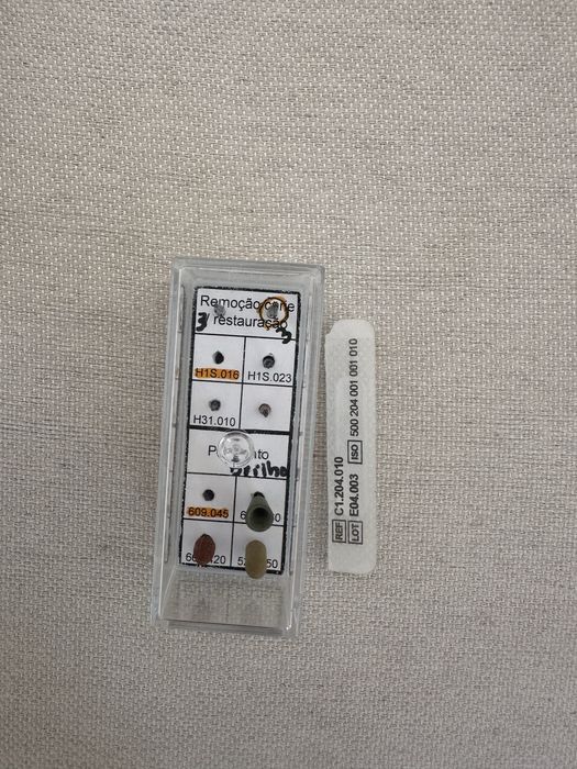 Kit Material Medicina Dentária - Turbina, Brocas e Instrumental