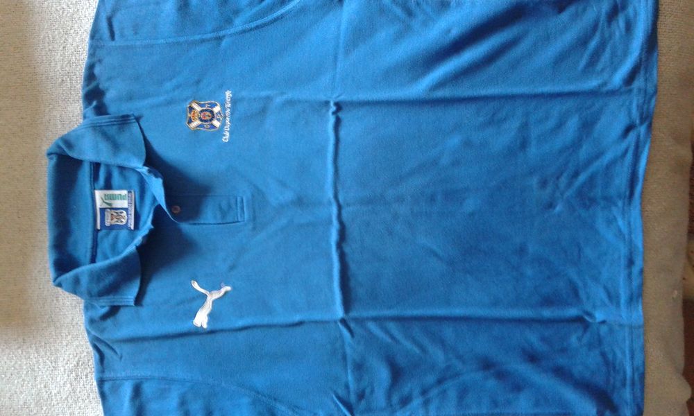 Camisola oficial/original/verdadeira, Tenerife Espanha, marca Puma, usada muito poucas vezes, em excelentes condições.