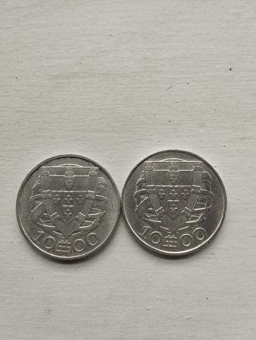 2 lindas moedas de 10 escudos das datas difíceis 1933.1937