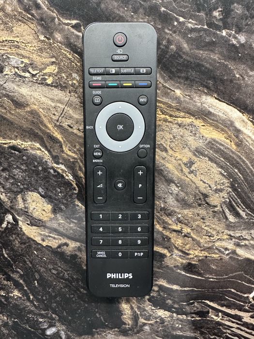 Продам телевізор Philips 52PFL7203H/10