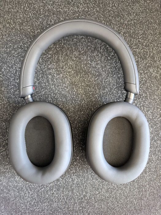 Sony headphones WH-1000XM5