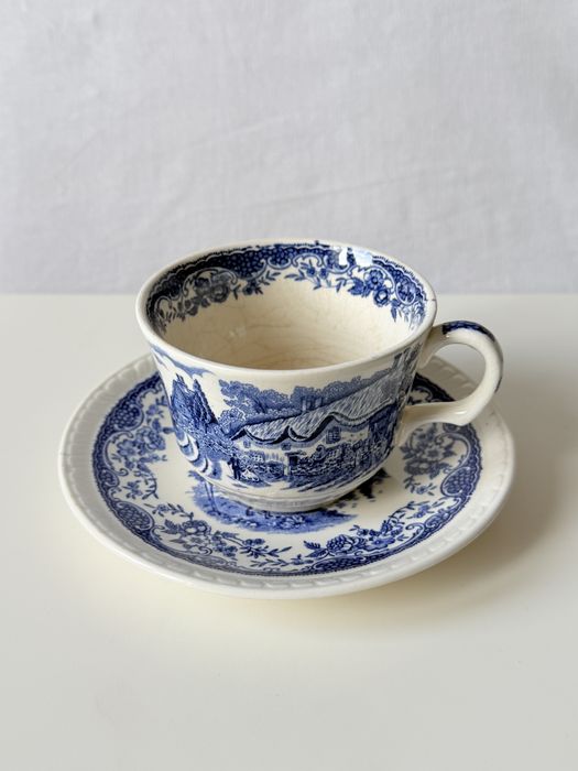 Filiżanka ze spodkiem Barker Bros Old England Royal Tudor porcelanowa niebieska kobalt serwis
