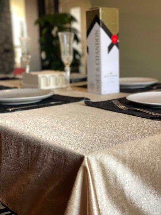 Mesa de Jantar Design | Madeira Maciça + Vidro Temperado | 180x100 | 270€