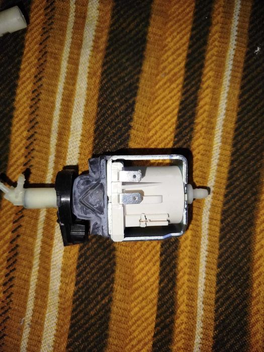 Bomba da maquina de cafe Dolce Gusto model EFM Type EP5FMGWSP 48 w